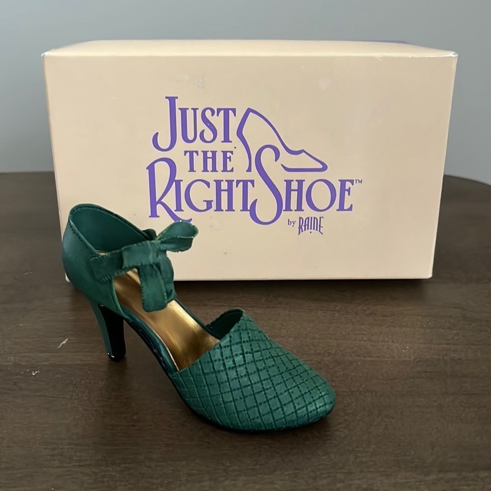 Vintage Just the Right Shoe Sumptuous Quilt Miniature Shoe Collectible 